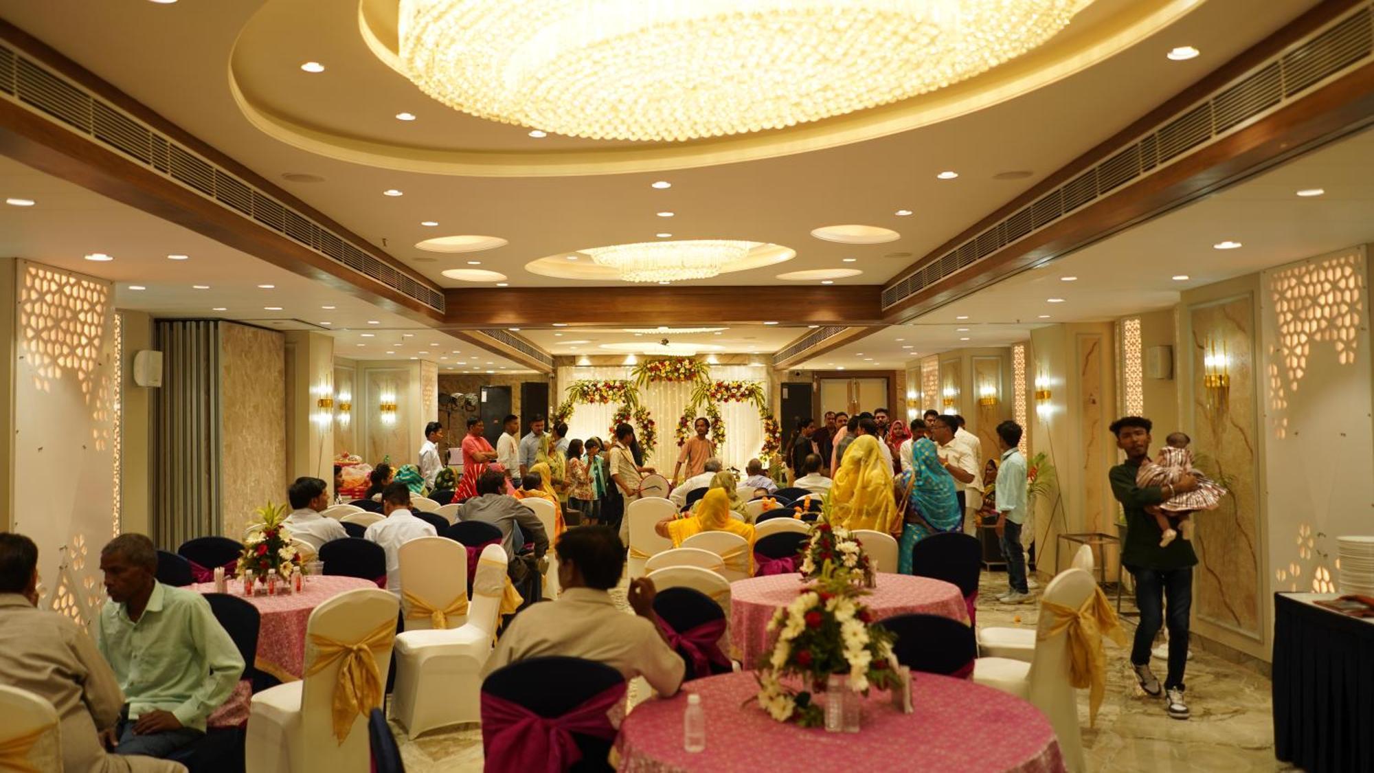 Hotel Silver Pearl Alīgarh Eksteriør bilde