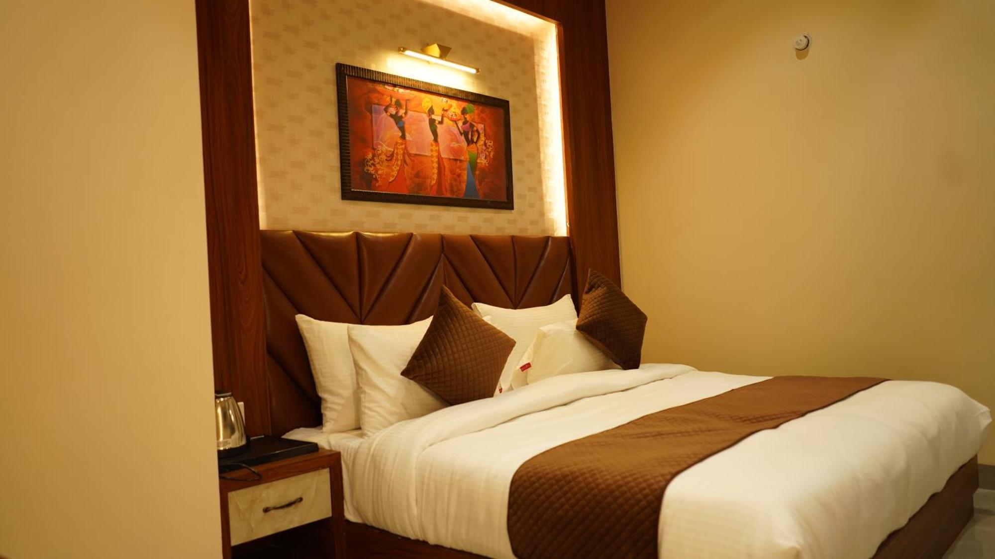 Hotel Silver Pearl Alīgarh Eksteriør bilde